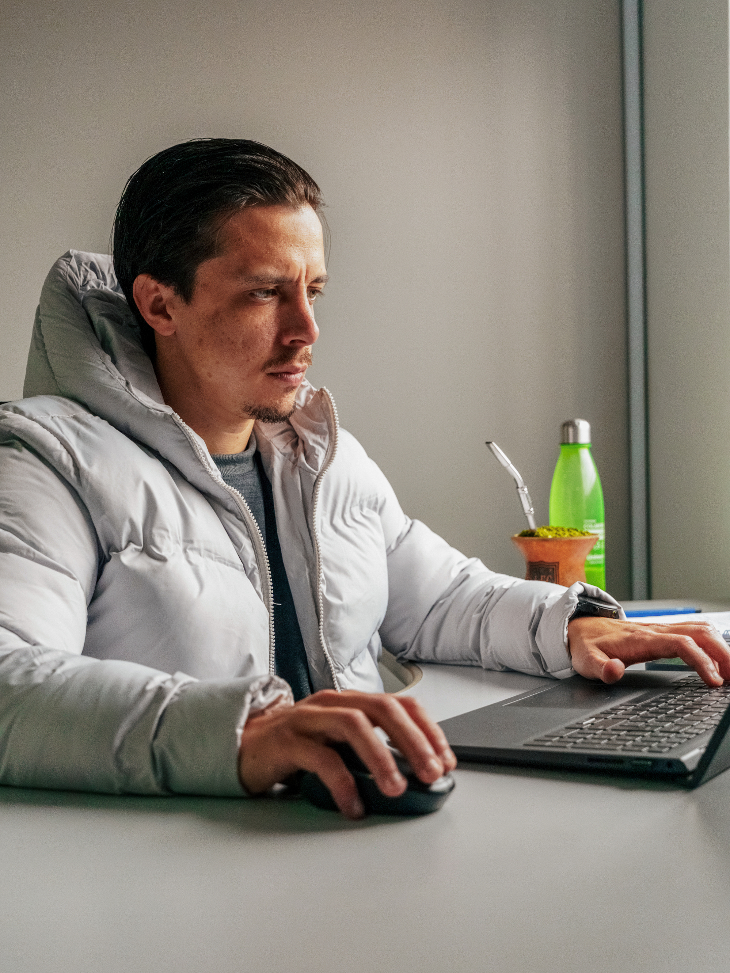 Especialista Next analisando projeto de automação